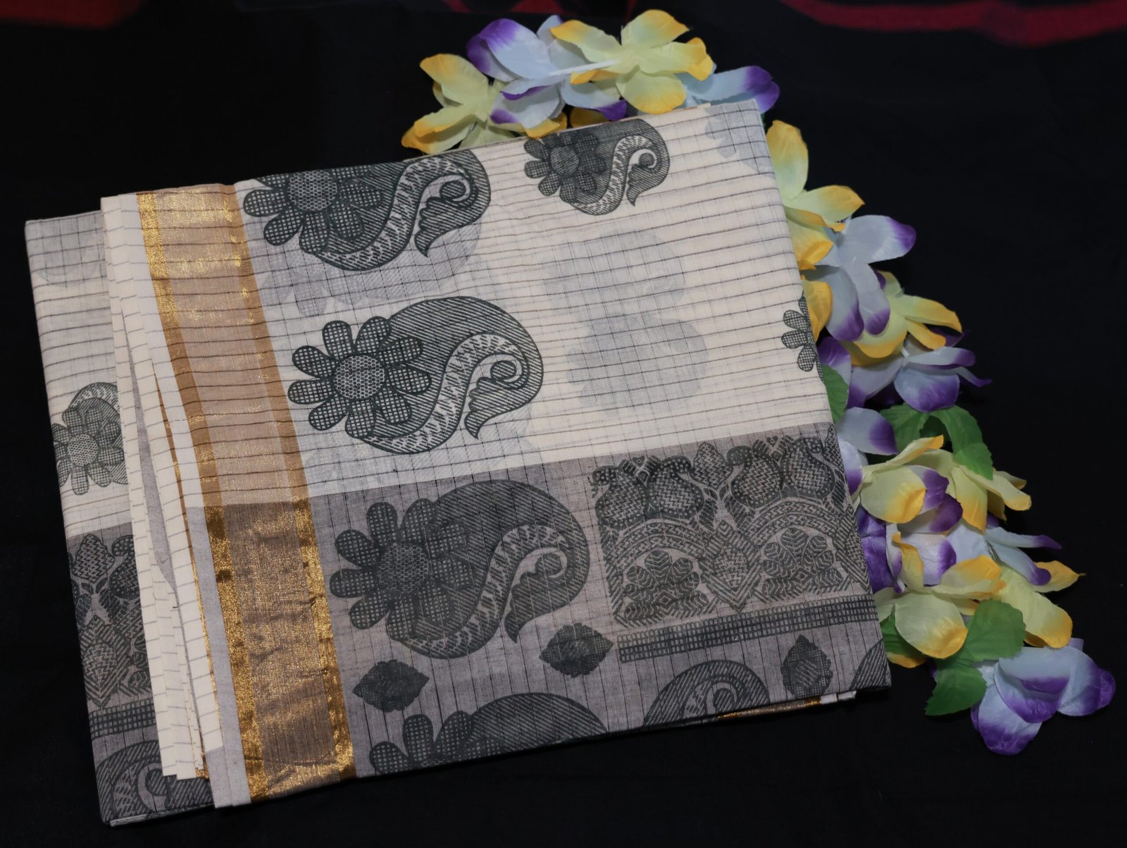 Classic Beige & Grey Rich Cotton Saree - Image 2