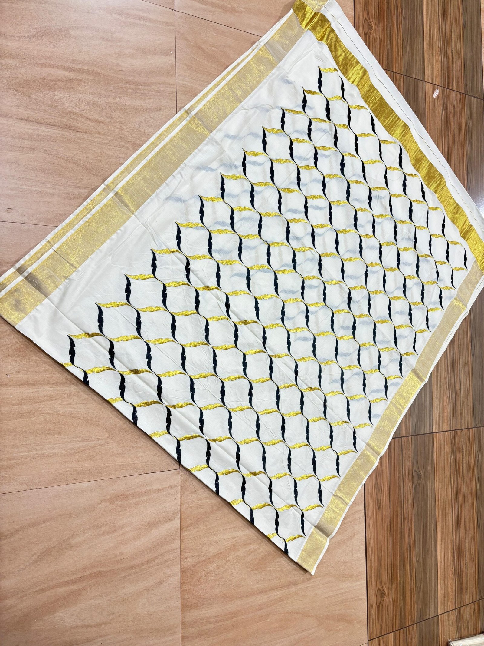 Elegant Black Chain Kerala Premium Cotton Saree - Image 3