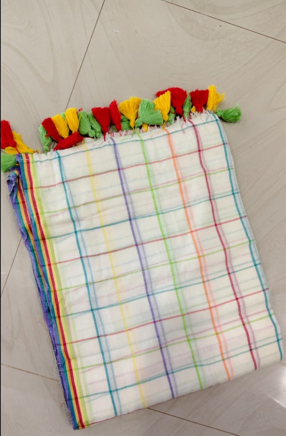 Elegant Mul-Mul Cotton Saree - Image 2