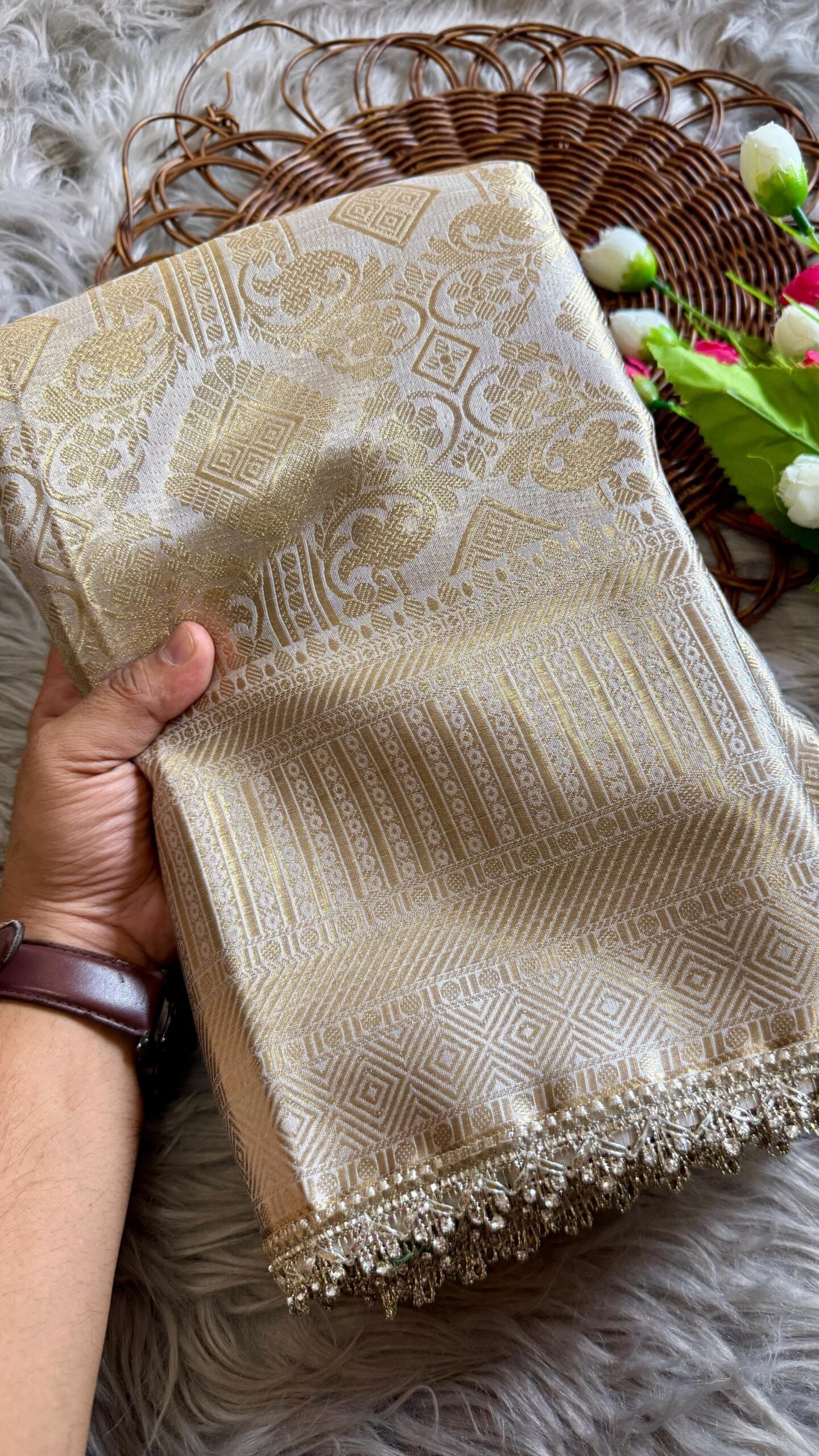 Banarasi Handloom Golden Tissue Zari Silk Saree - Image 4
